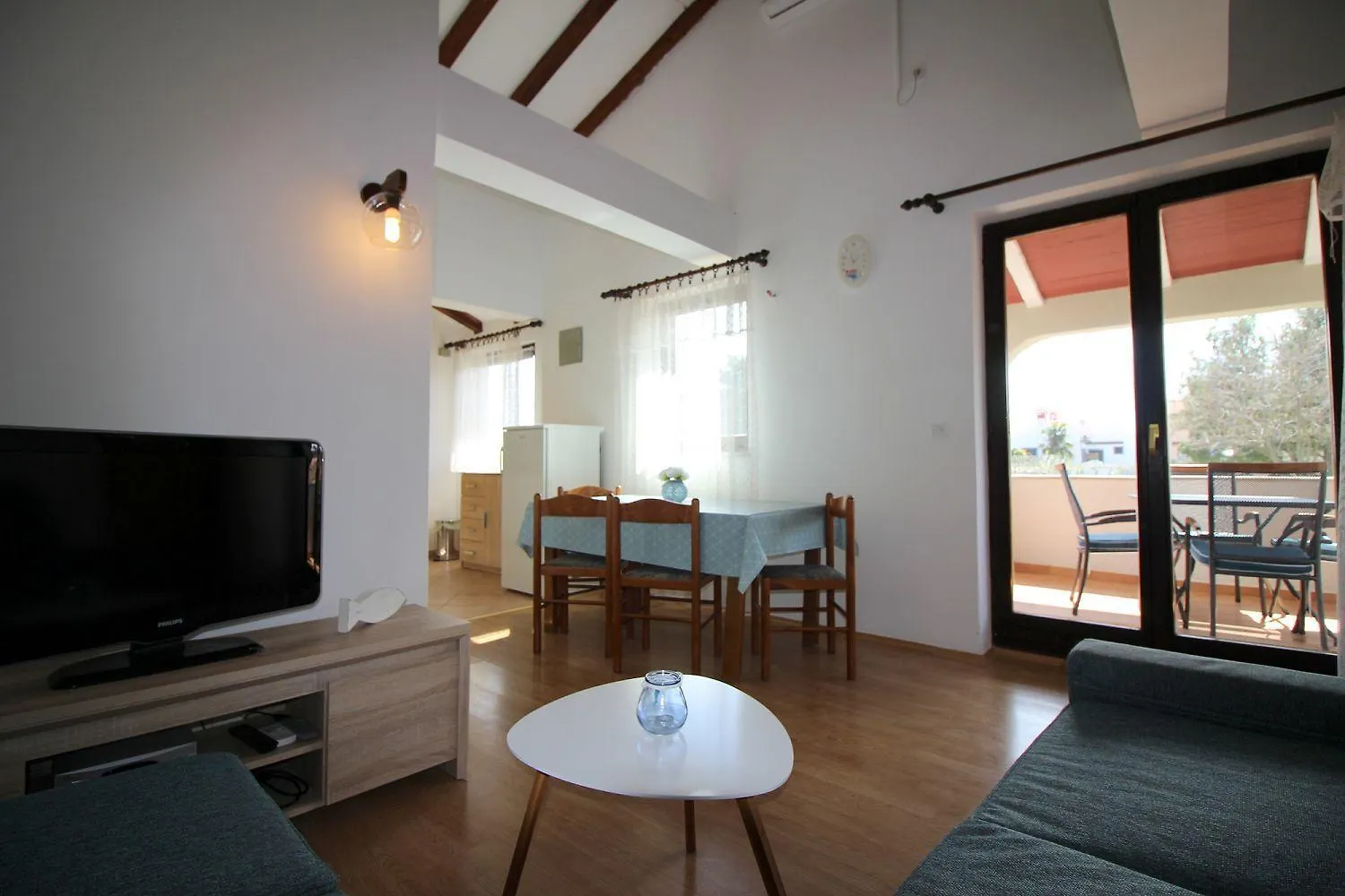 Charmantes Apartment Mit Privatem Balkon, Privatparkplatz, Wifi Und Nur 700 Meter Zum Strand Poreč 0*,
