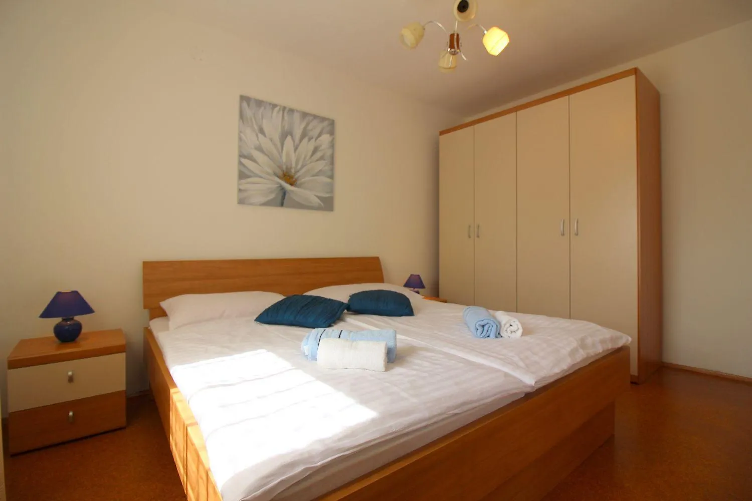 Charmantes Apartment Mit Privatem Balkon, Privatparkplatz, Wifi Und Nur 700 Meter Zum Strand Porec Croatia