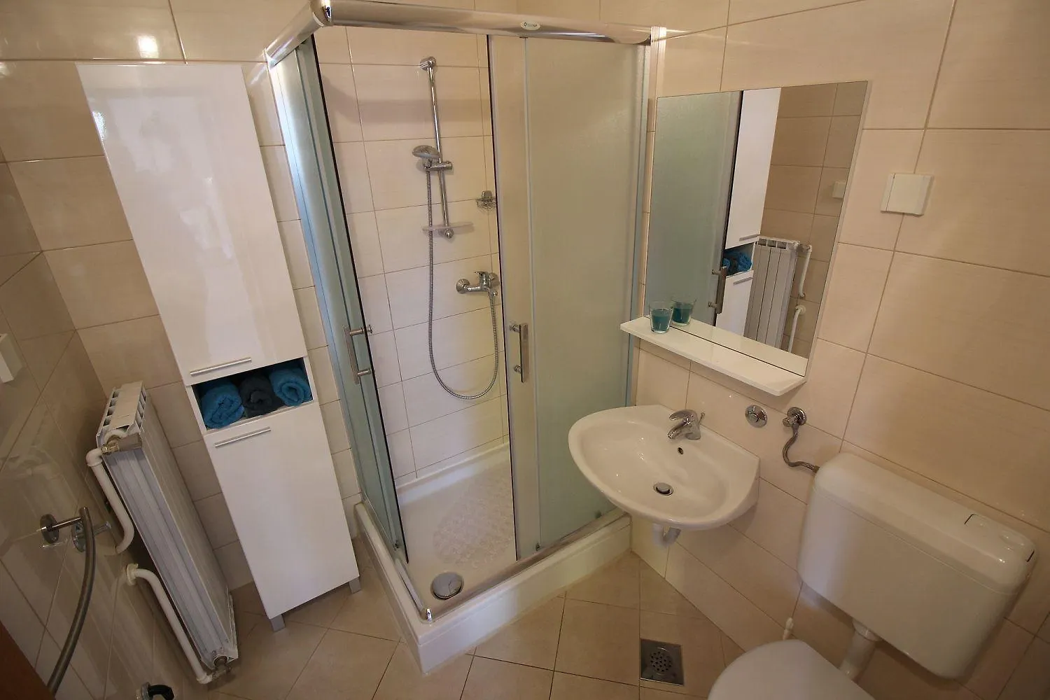 Charmantes Apartment Mit Privatem Balkon, Privatparkplatz, Wifi Und Nur 700 Meter Zum Strand Porec Croatia